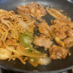 China Garden - Do a close up on the "peppered beef" meat looks under cooked. See next picture of what well done should look like.