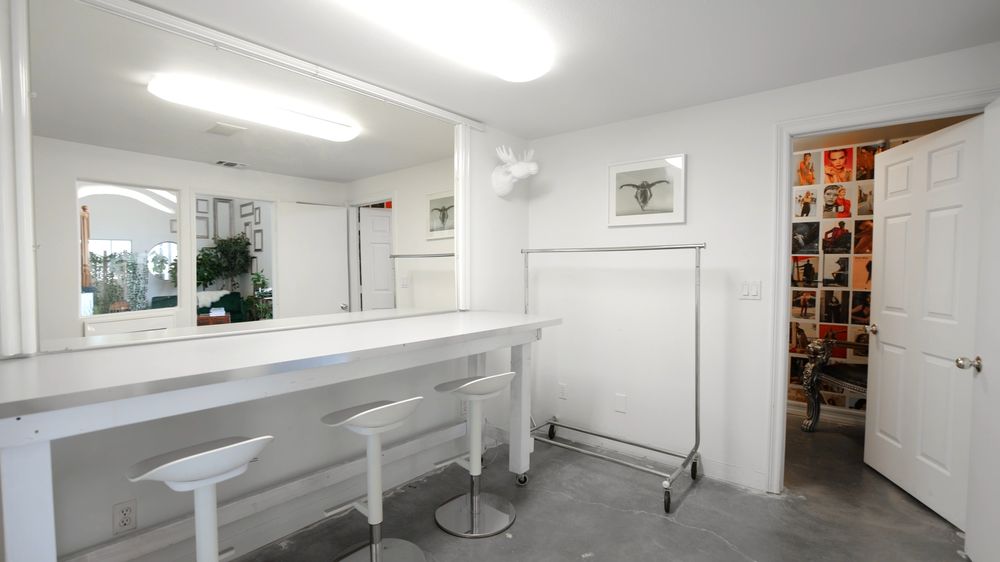 IN COLOR STUDIOS Request Information 30 Photos 4175 W Tompkins