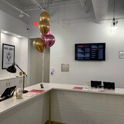 Hippos Weed Dispensary Chesterfield - Hippos features an art gallery interior w/ multiple points of sale, media center, online ordering for in-store pickup, & patient education.