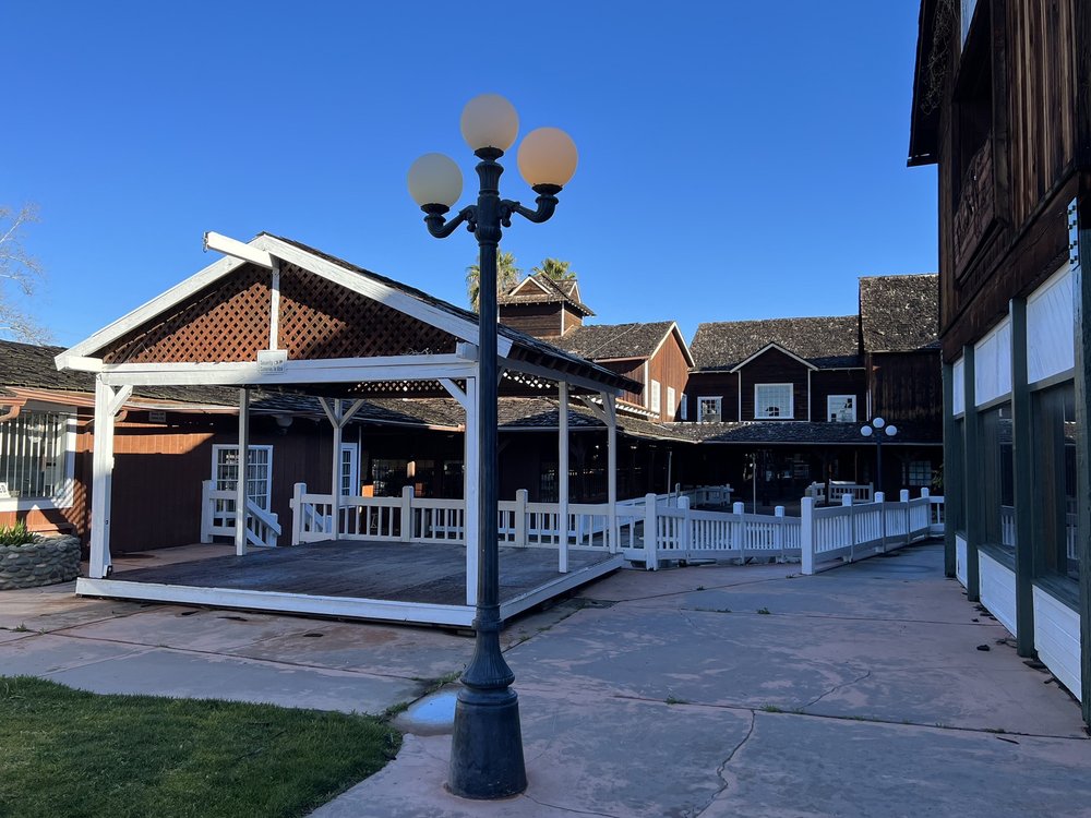 FARMER’S CORNER Updated March 2024 10 Photos 2547 S San Jacinto Ave, San Jacinto