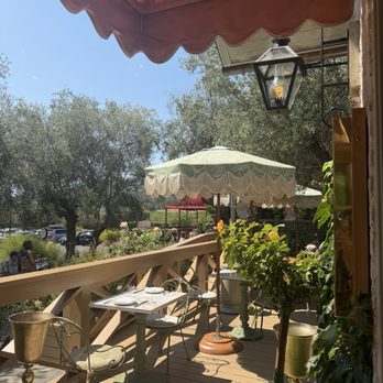 Clementine - Outdoor seating - Mediterranean Near Me - Yountville, California Clementine - Outdoor seating - Mediterranean Near Me - Yountville, California
