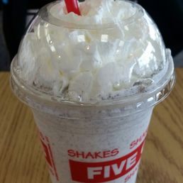 Oreo cookie shake.