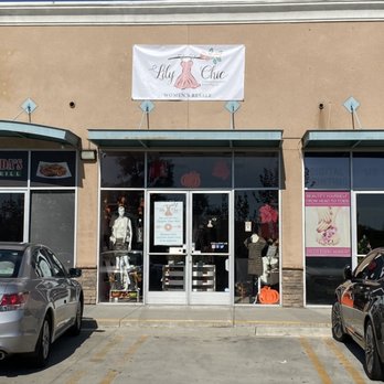 Lily Chic Resale Boutique - Front of the store - Used, Vintage & Consignment Near Me - Upland, California