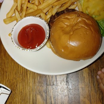 Canvas - Cheeseburger - New American Near Me - Orlando, Florida