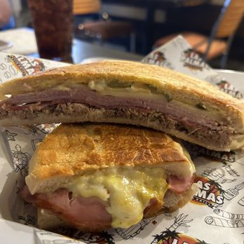 Las Palmas Latin Grill - Cuban Near Me - Tampa, Florida