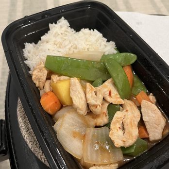 Yamo - Mango Chicken - Burmese Near Me - San Francisco, California
