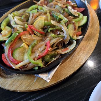 Tres Amigos - Veggie fajitas - Mexican Near Me - Monroe, Ohio Tres Amigos - Veggie fajitas - Mexican Near Me - Monroe, Ohio