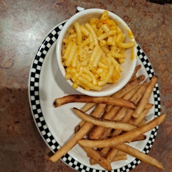 Black Bear Diner Beaumont - Kids plate. Mac and cheese and fries. - Diners Near Me - Beaumont, Texas