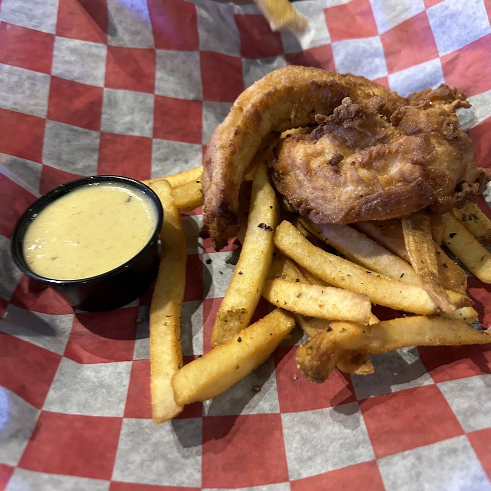 Tennessee Tap House - Kids tenders - Pizza Near Me - Knoxville, Tennessee Tennessee Tap House - Kids tenders - Pizza Near Me - Knoxville, Tennessee