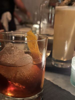 Entwine Cocktail Bar by null