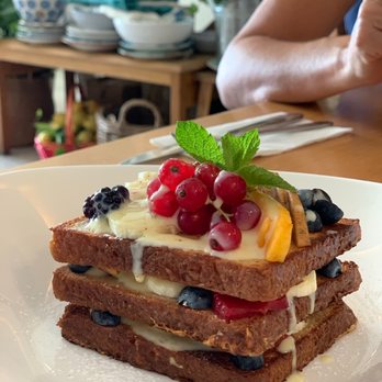Casa e Bottega - French toast with chantilly cream and fruit - Gluten-Free Near Me - Positano, SA