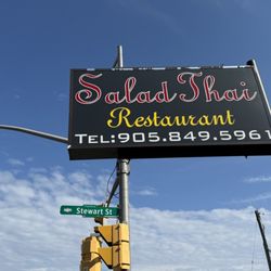Salad Thai Restaurant - sunny