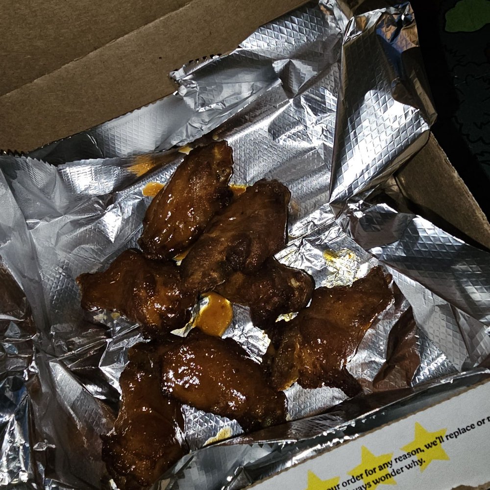 Toppers Pizza - Boom Boom Bone-In Wings - Pizza Near Me - Gurnee, Illinois Toppers Pizza - Boom Boom Bone-In Wings - Pizza Near Me - Gurnee, Illinois