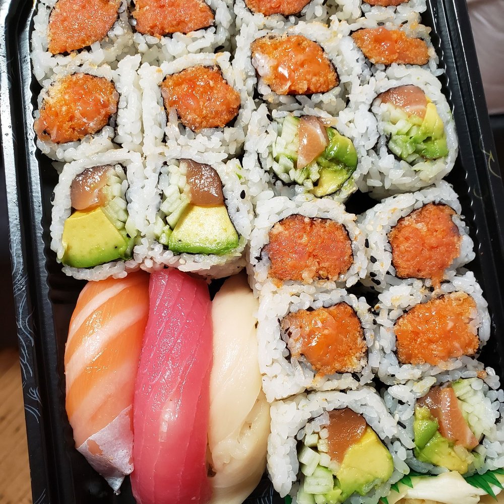 Ninja 86 Sushi - Sashimi is not fresh at all. The spicy ones barely get by because its spicy, otherwise i couldnt finish them (lunch combo) - Sushi Bars Near Me - Brooklyn, New York