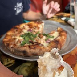 Barney's Beanery - Pizza in ranch