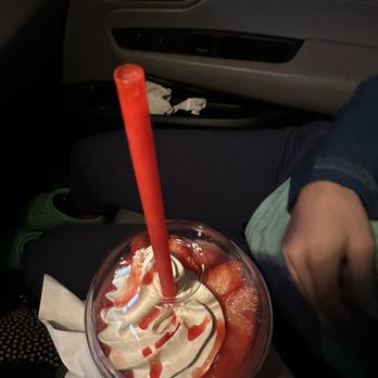 Chugar Frappe - Fresa - Desserts Near Me - Matthews, North Carolina Chugar Frappe - Fresa - Desserts Near Me - Matthews, North Carolina