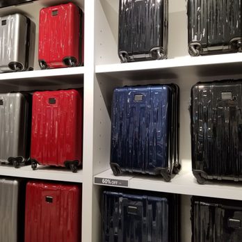 Tumi Outlet - Love the navy - Luggage Near Me - Woodburn, Oregon Tumi Outlet - Love the navy - Luggage Near Me - Woodburn, Oregon