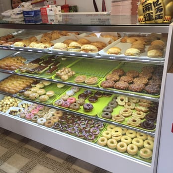 Florence Donuts - a display case of doughnuts - Donuts Near Me - Florence, Texas Florence Donuts - a display case of doughnuts - Donuts Near Me - Florence, Texas