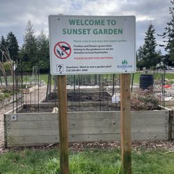 Sunset School Park - Garden