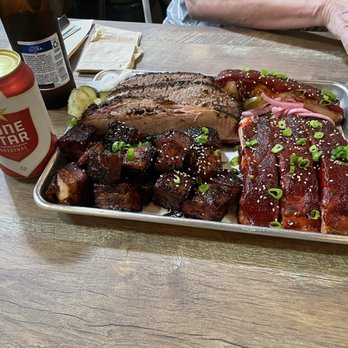 Eaker Barbecue - Barbeque Near Me - Fredricksburg, Texas