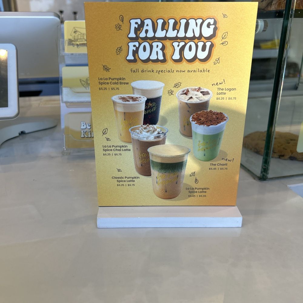 La La Land - Fall Drinks - Coffee & Tea Near Me - Addison, Texas La La Land - Fall Drinks - Coffee & Tea Near Me - Addison, Texas