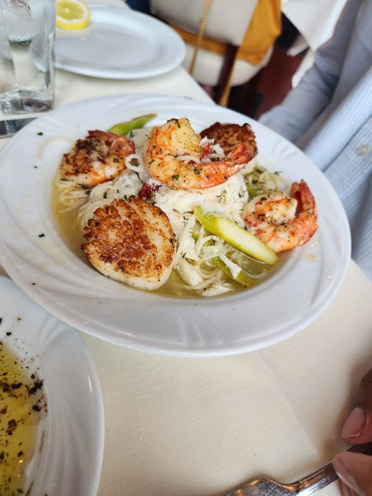 Opus Bistro & Steakhouse