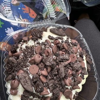Seattle Cinnamon Roll - $5 Make your own roll with cream cheese Oreos and chocolate - Bakeries Near Me - Woodinville, Washington Seattle Cinnamon Roll - $5 Make your own roll with cream cheese Oreos and chocolate - Bakeries Near Me - Woodinville, Washington