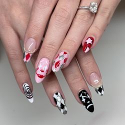 Giving daisies - Gel x with art