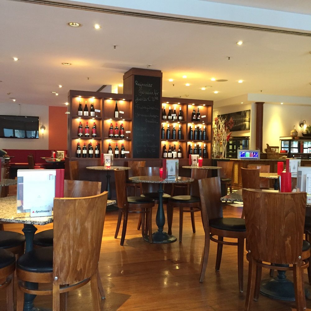Bistro Ecke Frauenkirche - Bistros Near Me - Dresden, SN