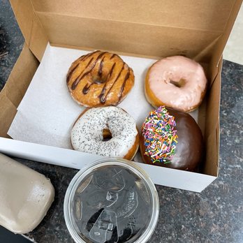 Johnny Doughnuts - Delicious varieties of their donuts!! - Donuts Near Me - San Rafael, California