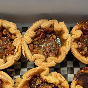 Circles and Squares - Pecan butter tarts - Bakeries Near Me - Toronto, Ontario Circles and Squares - Pecan butter tarts - Bakeries Near Me - Toronto, Ontario