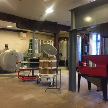 Cedar Creek Winery - Wineries Near Me - Cedarburg, Wisconsin