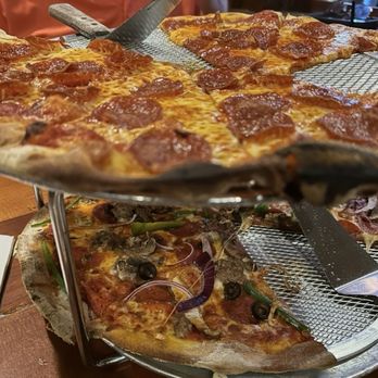 Rustique Pizzeria + Lounge - Build your own pizza - Pizza Near Me - Green Bay, Wisconsin Rustique Pizzeria + Lounge - Build your own pizza - Pizza Near Me - Green Bay, Wisconsin