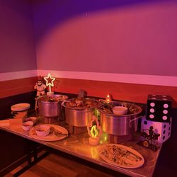Bowlero Coral - The private buffet