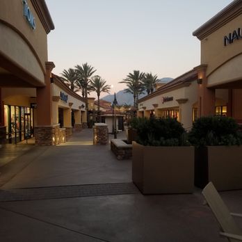 Desert Hills Premium Outlets - Shopping Centers Near Me - Cabazon, California
