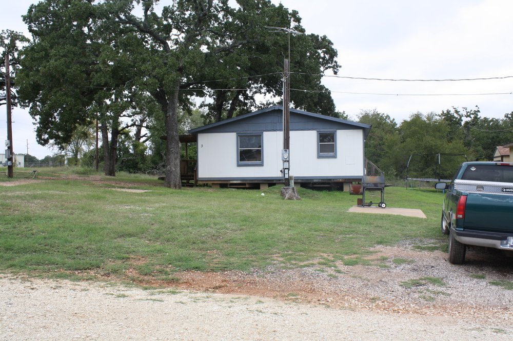 ENCINO ESTATES MOBILE HOME AND RV PARK IN HEARNE TEXAS 1284 Vaughn Ln