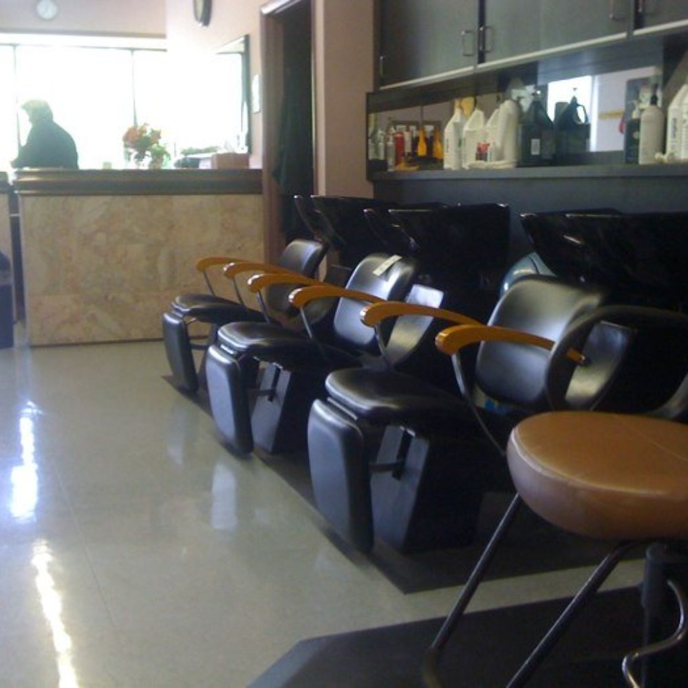 Visions Hair Design - Inside entrance. - Hair Salons Near Me - Cincinnati, Ohio Visions Hair Design - Inside entrance. - Hair Salons Near Me - Cincinnati, Ohio