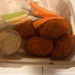 Buffalo Wingz and Veggies