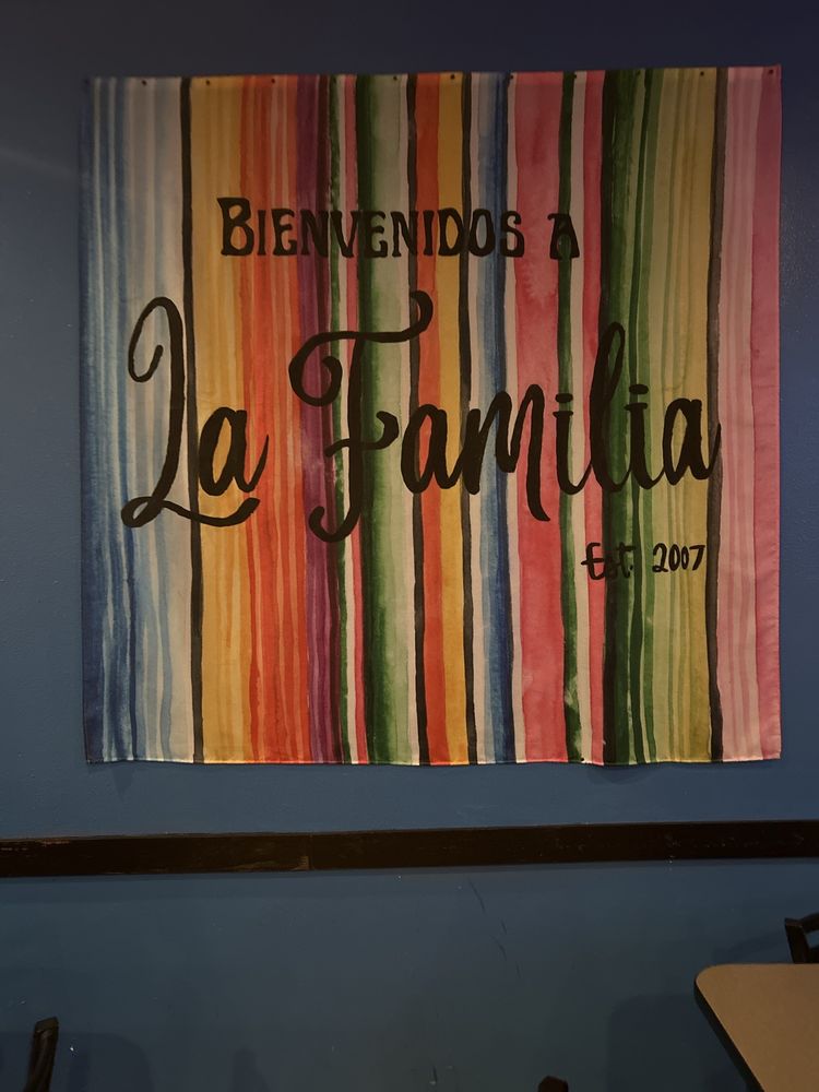 Taqueria La Familia Mexican Restaurant