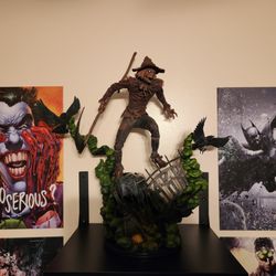 Collectors Row - Collectors Row Inc. Scarecrow statue from Tweeterhead..