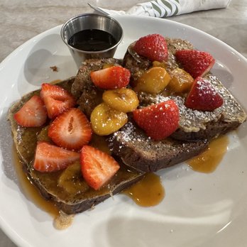 Prasino - Banana bread French toast - Mediterranean Near Me - Chicago, Illinois Prasino - Banana bread French toast - Mediterranean Near Me - Chicago, Illinois