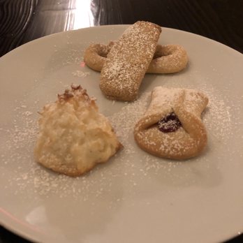 Le Virtu - Biscotti - Italian Near Me - Philadelphia, Pennsylvania