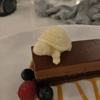 Honu Oceanside - Chocolate mousse cake - Seafood Near Me - Lahaina, Hawaii