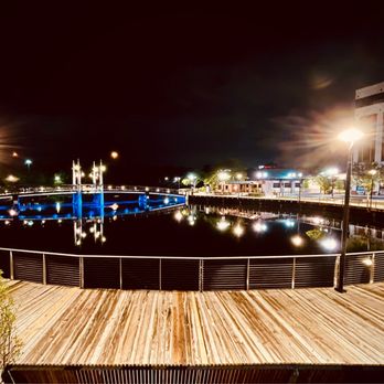 Yard House - Outside seating view - Vegetarian Near Me - Gaithersburg, Maryland Yard House - Outside seating view - Vegetarian Near Me - Gaithersburg, Maryland