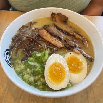 Kashiwa Ramen - Ramen with Swirl Broth, Pork Cha-shu (Straight noodle) - Ramen Near Me - Costa Mesa, California Kashiwa Ramen - Ramen with Swirl Broth, Pork Cha-shu (Straight noodle) - Ramen Near Me - Costa Mesa, California