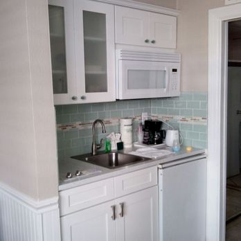 Thunderbird Beach Resort - Very convenient kitchen and fridge - Hotels Near Me - Treasure Island, Florida