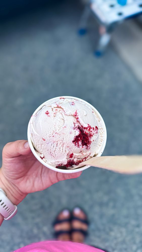 Blue Skies Creamery Logo