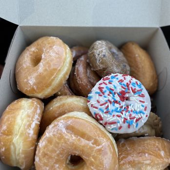 Donut Star - Dozen donuts - Bakeries Near Me - Tustin, California Donut Star - Dozen donuts - Bakeries Near Me - Tustin, California