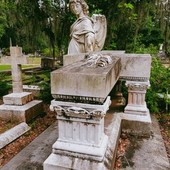 Bonaventure Cemetery Tours - Taliaffero in section D next to Gracie - Historical Tours Near Me - Savannah, Georgia Bonaventure Cemetery Tours - Taliaffero in section D next to Gracie - Historical Tours Near Me - Savannah, Georgia
