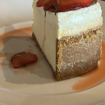 Barrel House Kitchen & Bar - Cheesecake - New American Near Me - Edinburg, Texas Barrel House Kitchen & Bar - Cheesecake - New American Near Me - Edinburg, Texas